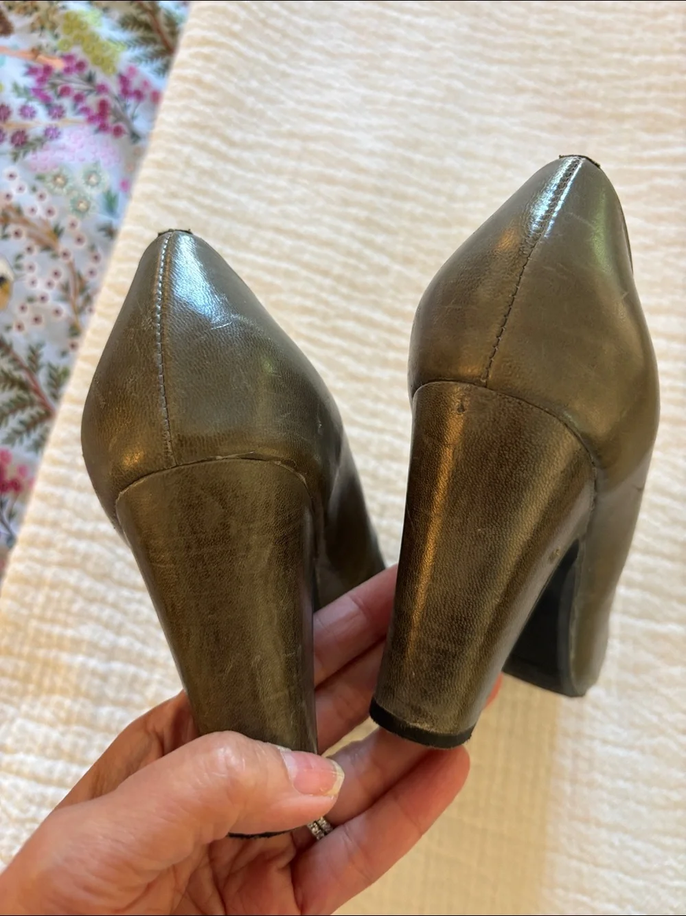 Mix Mooz High Heeled Pumps with Faux Suede Floral Accent - Grey. Size 6.5